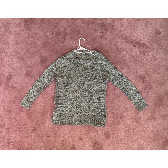 Quinn grey slits on side sweater - Picture 2 of 2